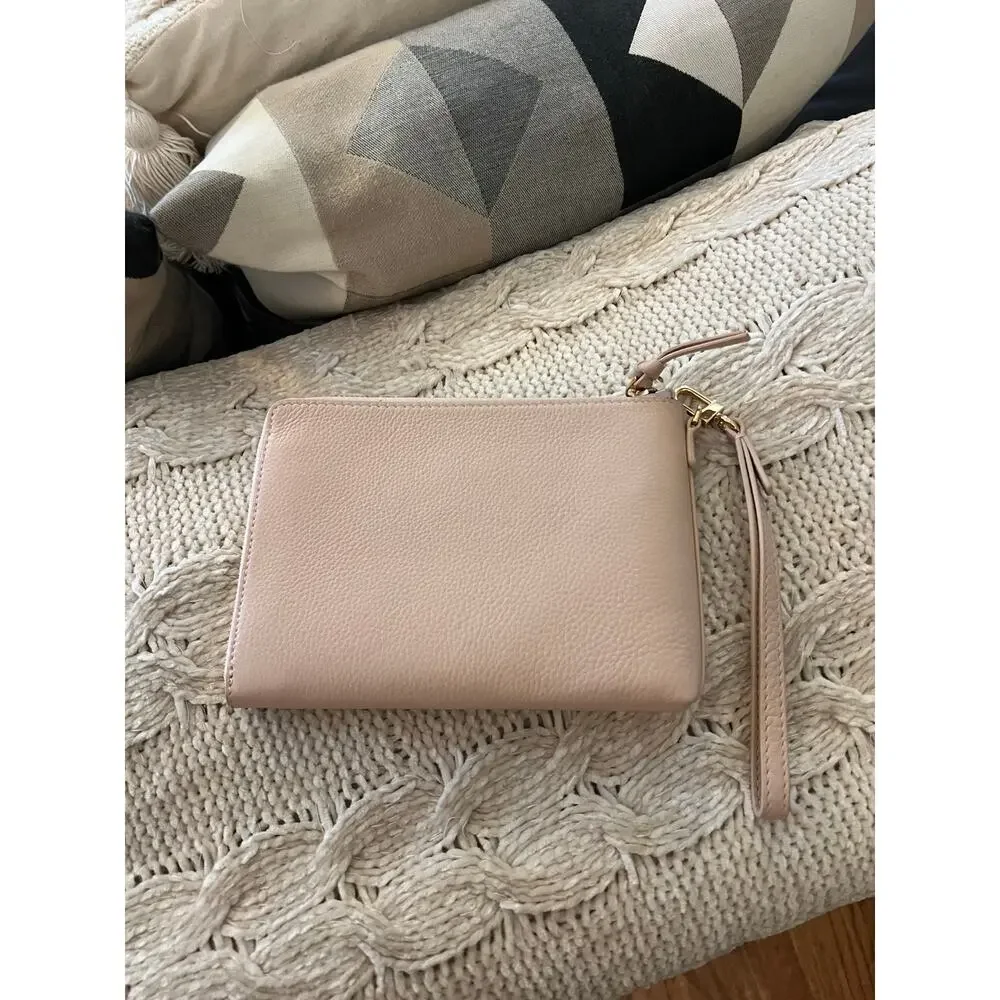 Tory Burch Shell Pink Britten Large Zip Pouch Leather Wristlet✨